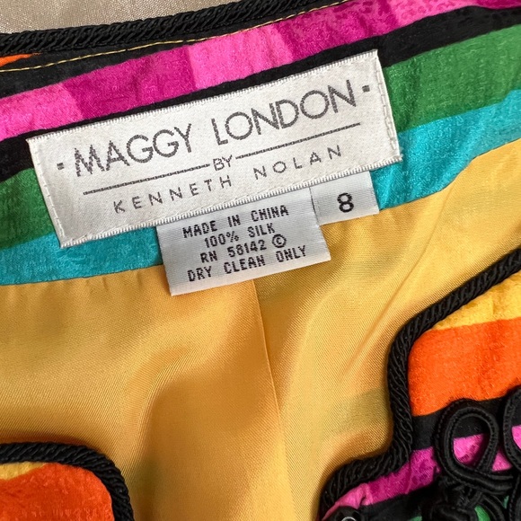 Vintage Maggy London 100% silk colorful blazer cardigan with frog cord closure - Picture 5 of 14